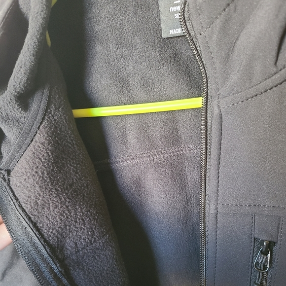 Womens New Balance jacket - Picture 3 of 3